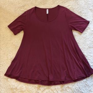 EUC LuLaRoe Perfect T